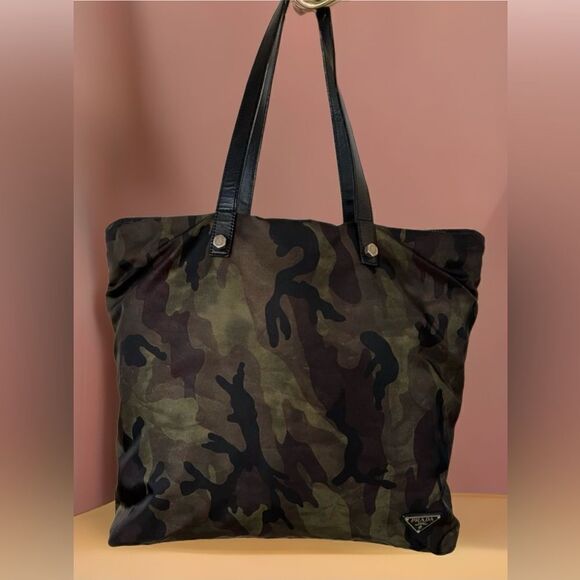 RARE!!!! PRADA CAMO BAG - Picture 1 of 12